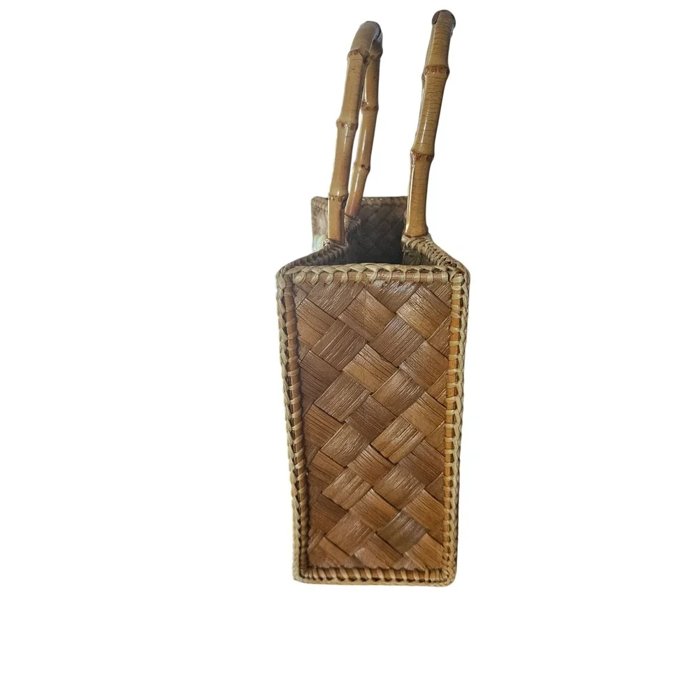 Lois Hill Woven Straw Basket Tote Bag Cowrie Shell Flower Bamboo Handle Brown